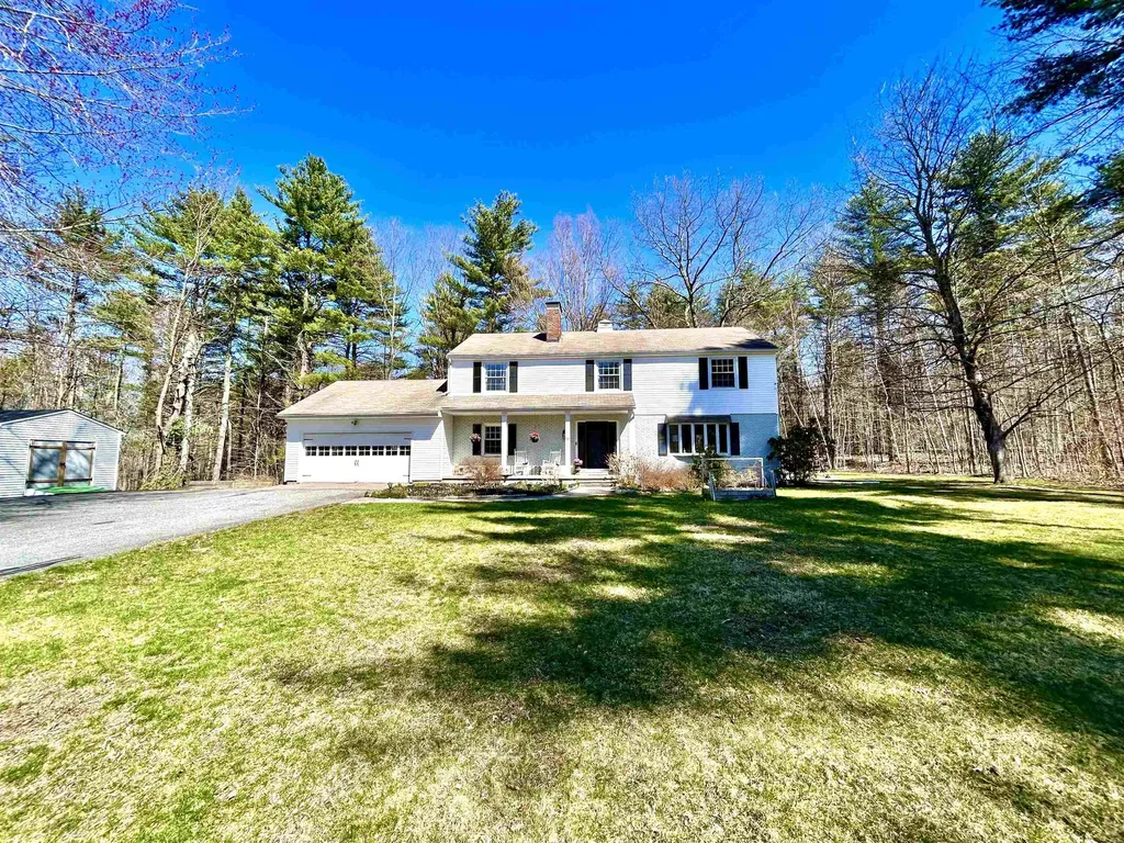 16 Pinewood Drive Stratham NH 03885