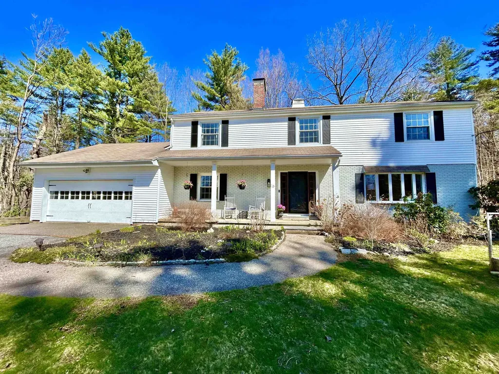 16 Pinewood Drive Stratham NH 03885