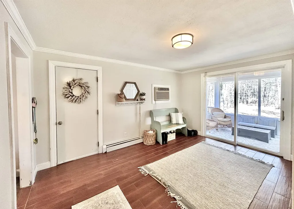 16 Pinewood Drive Stratham NH 03885