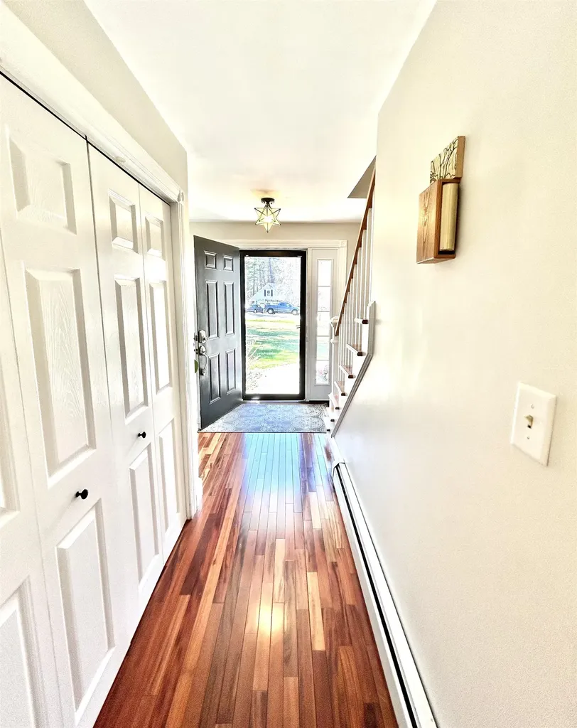 16 Pinewood Drive Stratham NH 03885