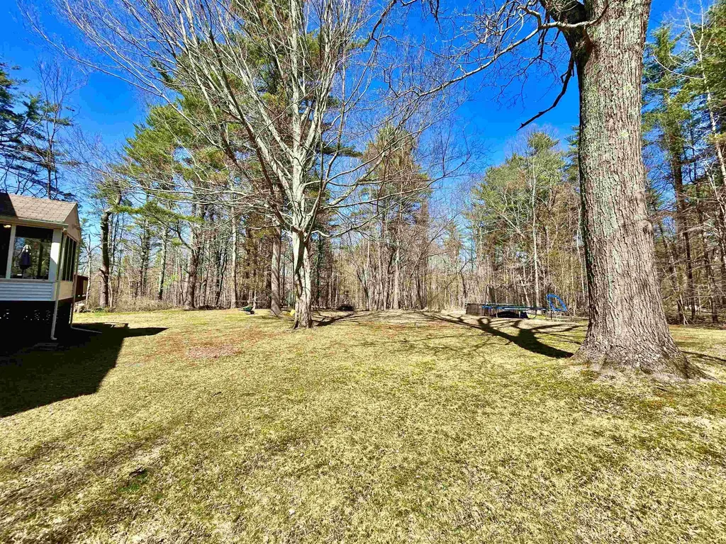 16 Pinewood Drive Stratham NH 03885