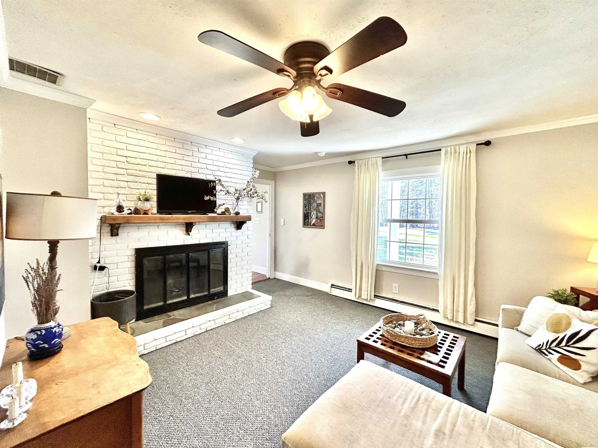 16 Pinewood Drive Stratham NH 03885