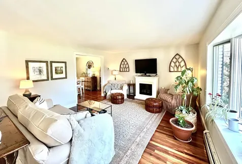 16 Pinewood Drive Stratham NH 03885