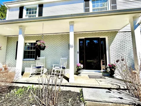 16 Pinewood Drive Stratham NH 03885