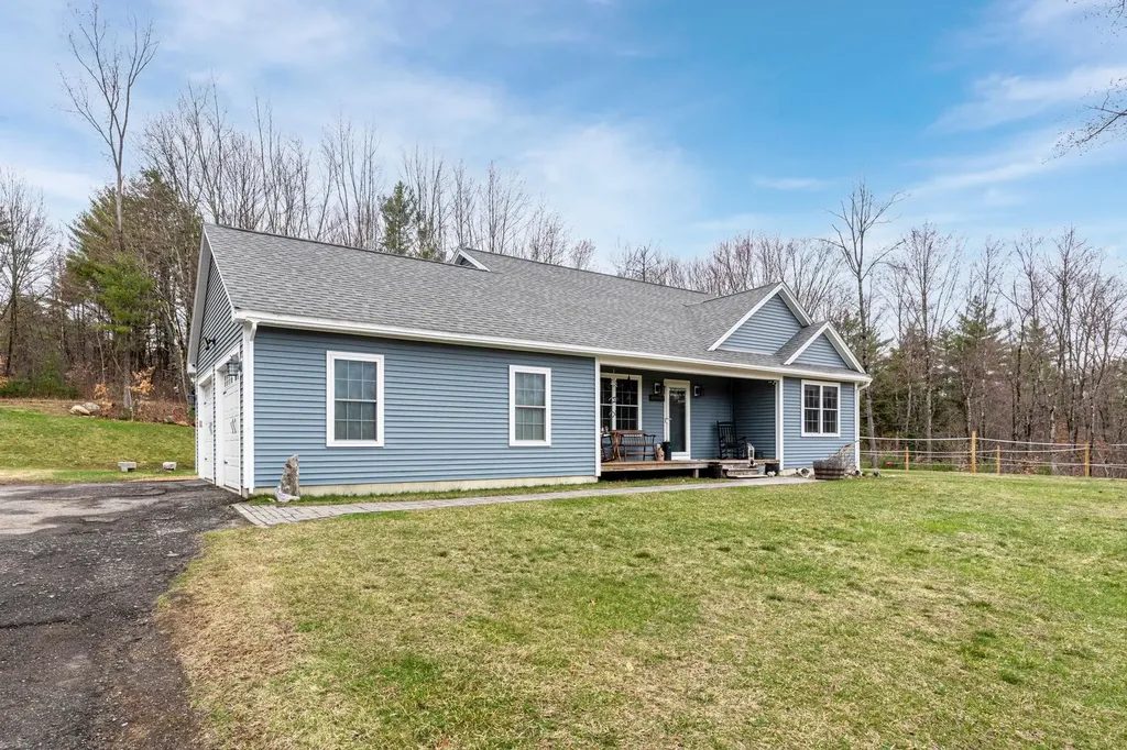 1109 & 1111 Long Street Webster NH 03303