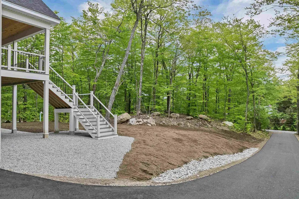 41 Valley Road Tuftonboro NH 03816