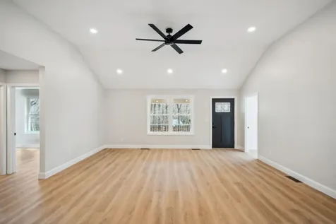 41 Valley Road Tuftonboro NH 03816