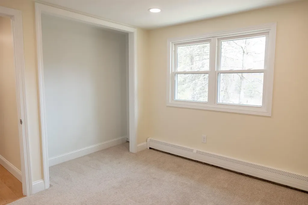 1206 Smyth Road Hooksett NH 03106