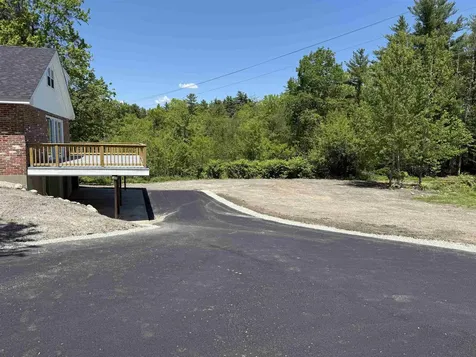 1206 Smyth Road Hooksett NH 03106