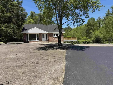 1206 Smyth Road Hooksett NH 03106