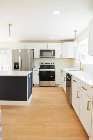 1206 Smyth Road Hooksett NH 03106