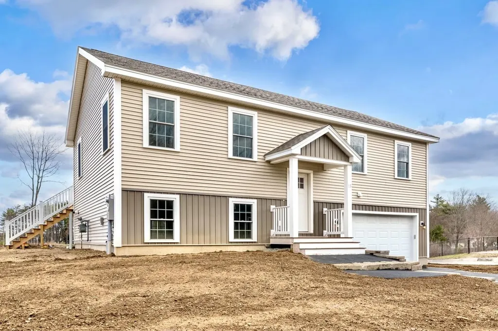 15 Carole Court Rochester NH 03868