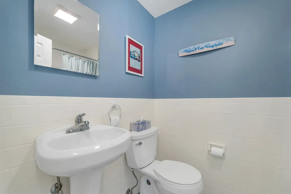 8 Port Wedeln Road Wolfeboro NH 03894