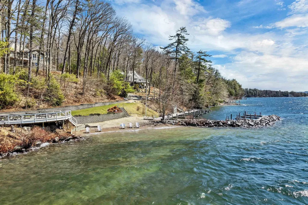 8 Port Wedeln Road Wolfeboro NH 03894