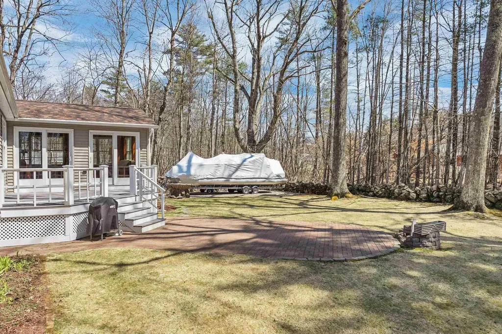 8 Port Wedeln Road Wolfeboro NH 03894