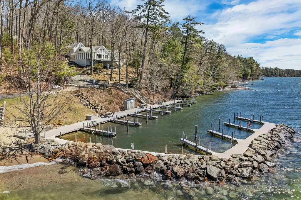 8 Port Wedeln Road Wolfeboro NH 03894