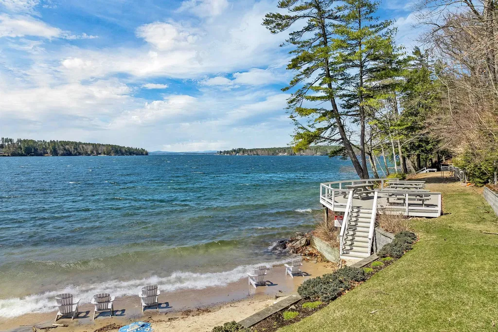 8 Port Wedeln Road Wolfeboro NH 03894