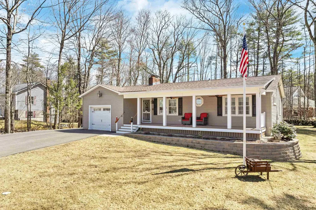 8 Port Wedeln Road Wolfeboro NH 03894