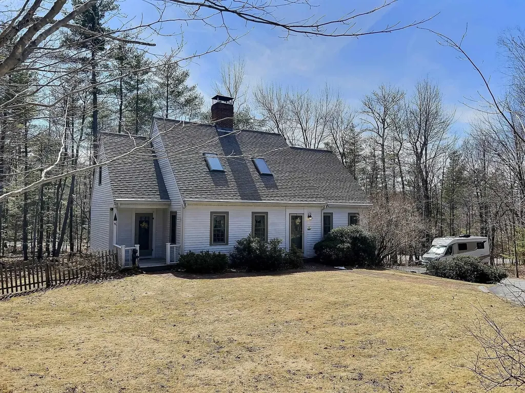 229 Page Road New London NH 03257