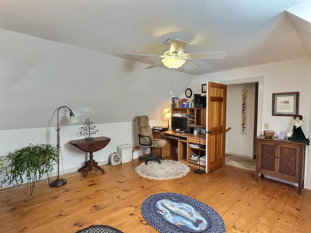 229 Page Road New London NH 03257