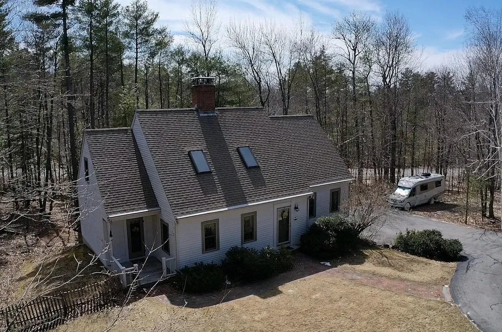 229 Page Road New London NH 03257