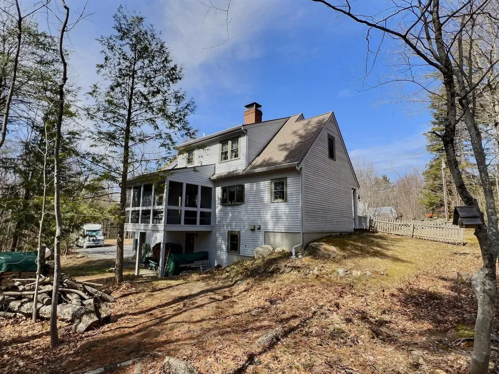 229 Page Road New London NH 03257