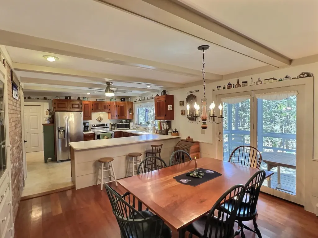 229 Page Road New London NH 03257