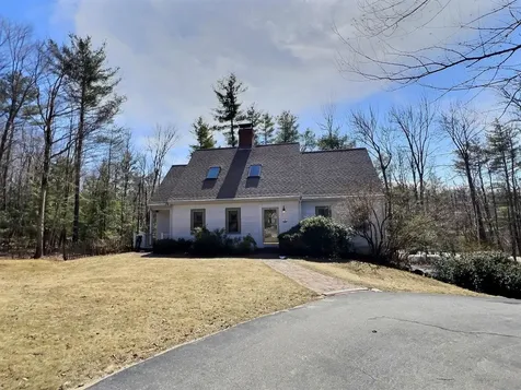 229 Page Road New London NH 03257