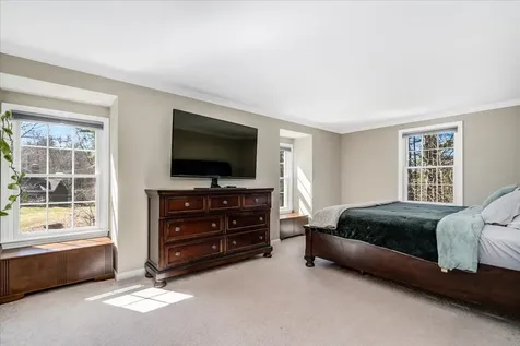 7 Jackson Square Bedford NH 03110