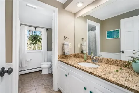 7 Jackson Square Bedford NH 03110