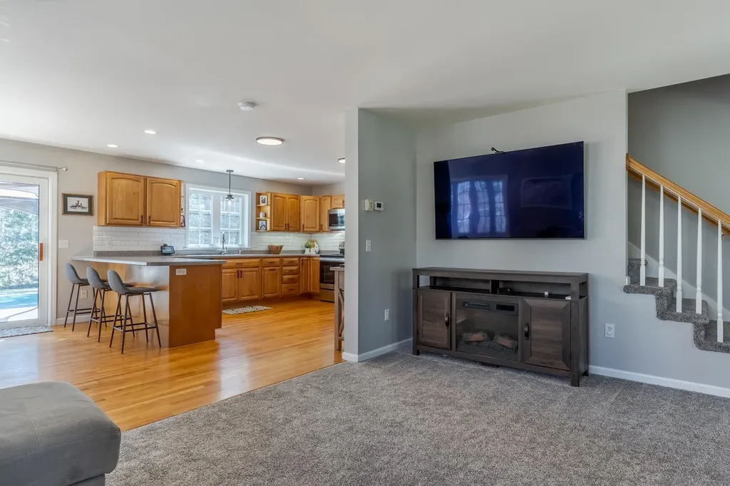 50 Meadow Lane Rochester NH 03867