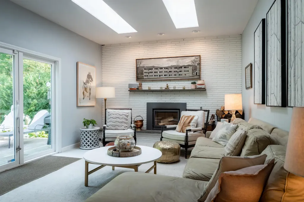 45 Woodbine Road Shelburne VT 05482