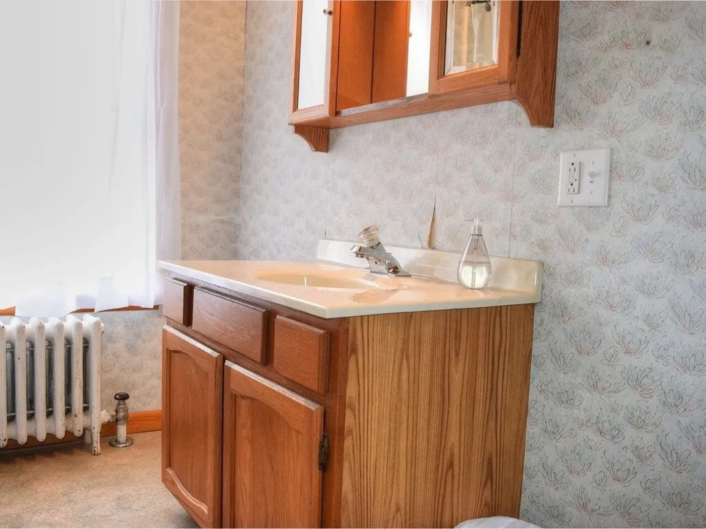 32 Brainerd Street St. Albans City VT 05478
