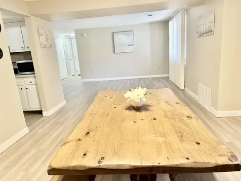 5 Louisburg Square Nashua NH 03060
