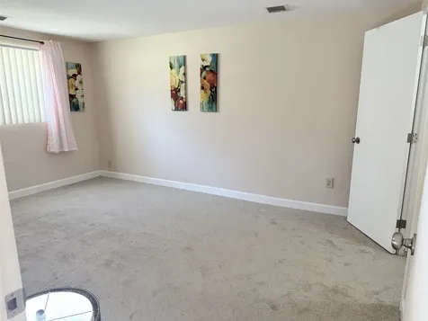 5 Louisburg Square Nashua NH 03060