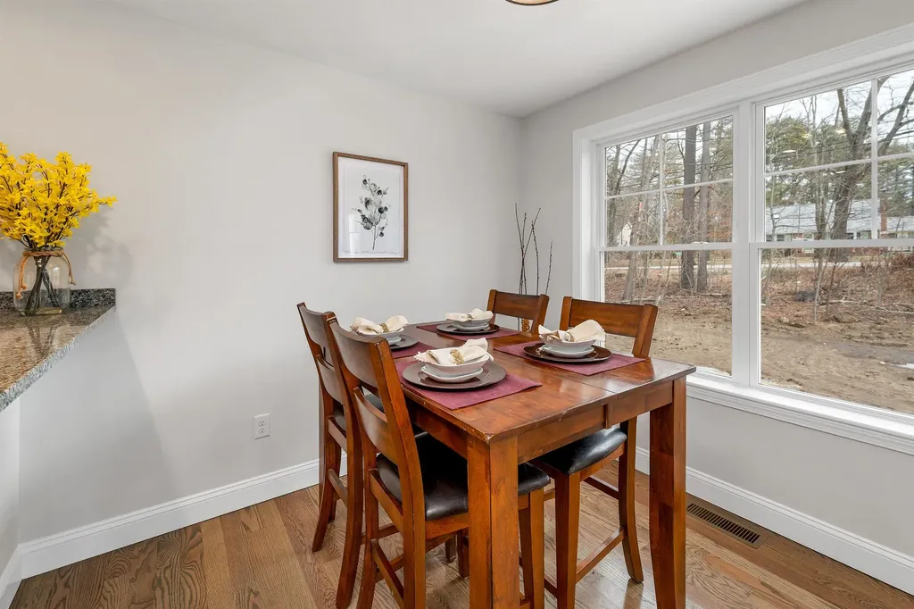 9-B Mustang Drive Litchfield NH 03052