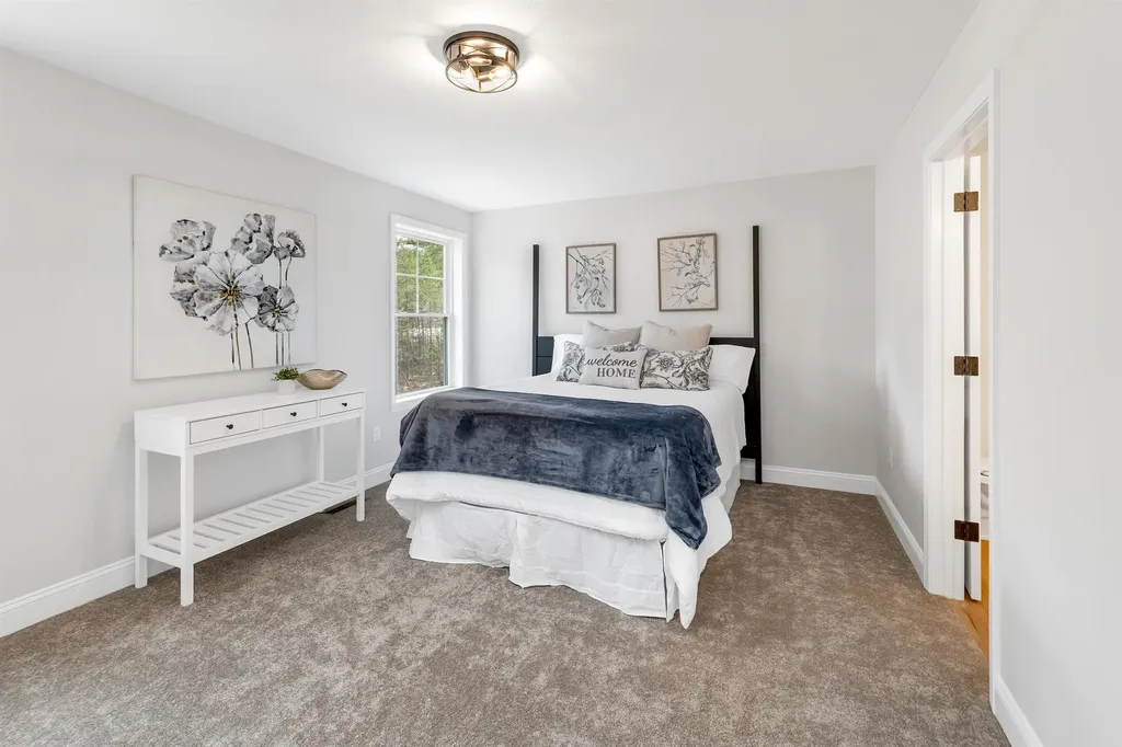 9-B Mustang Drive Litchfield NH 03052