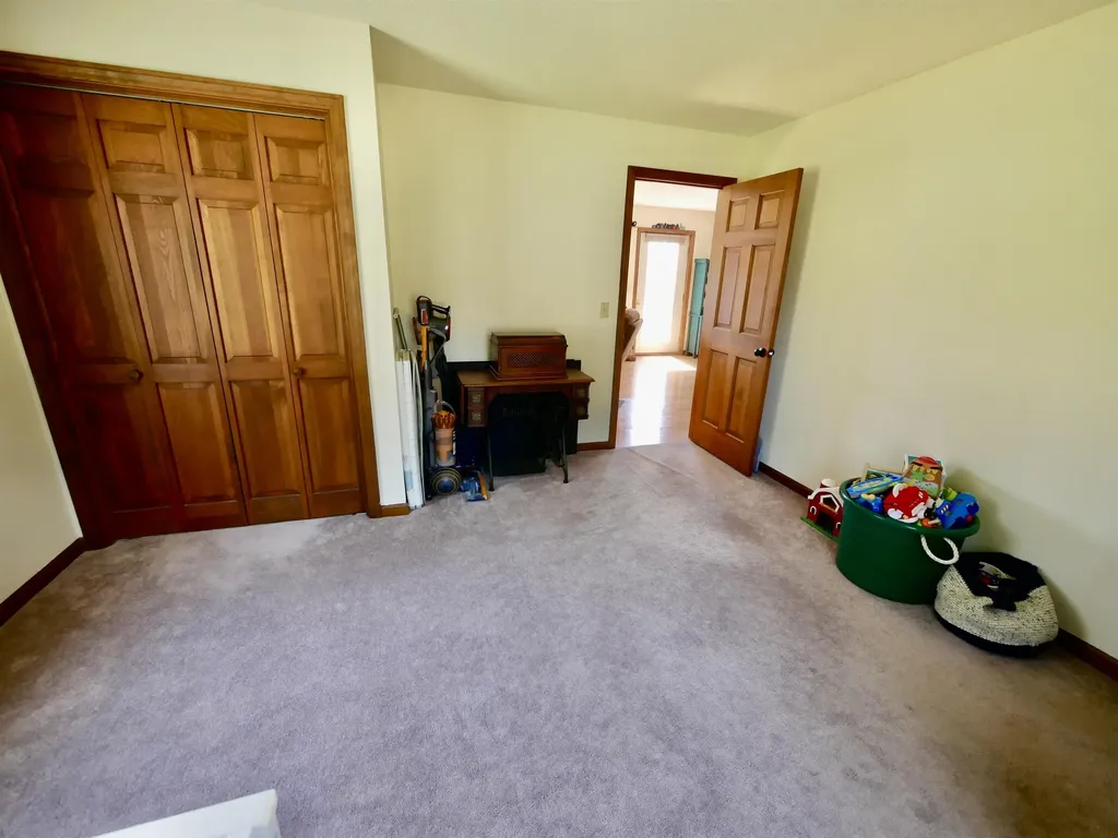 15 Farr Road Lebanon NH 03766