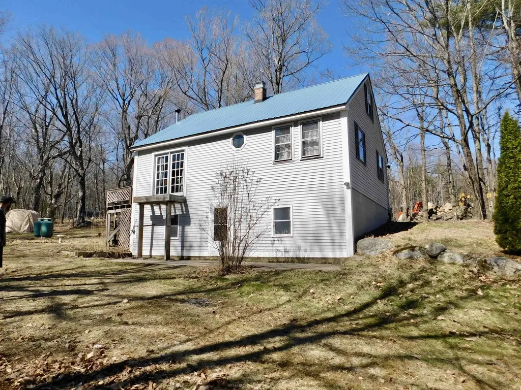 475 Old County Road Deering NH 03244