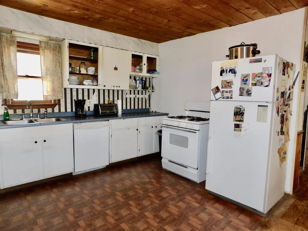 475 Old County Road Deering NH 03244