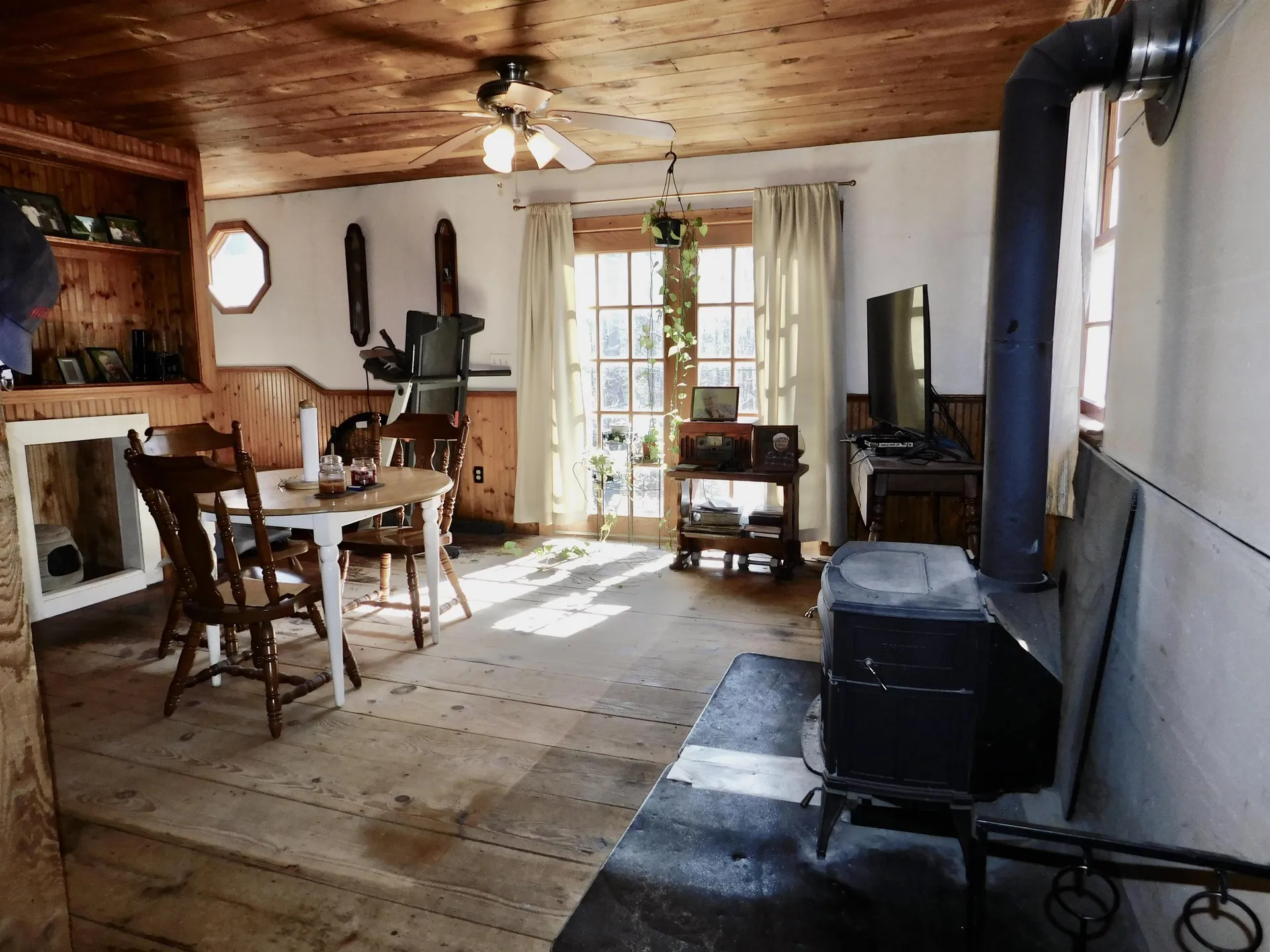 475 Old County Road Deering NH 03244
