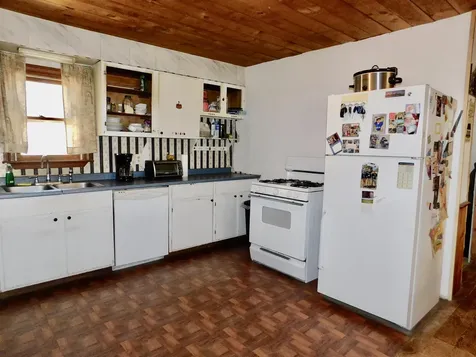 475 Old County Road Deering NH 03244