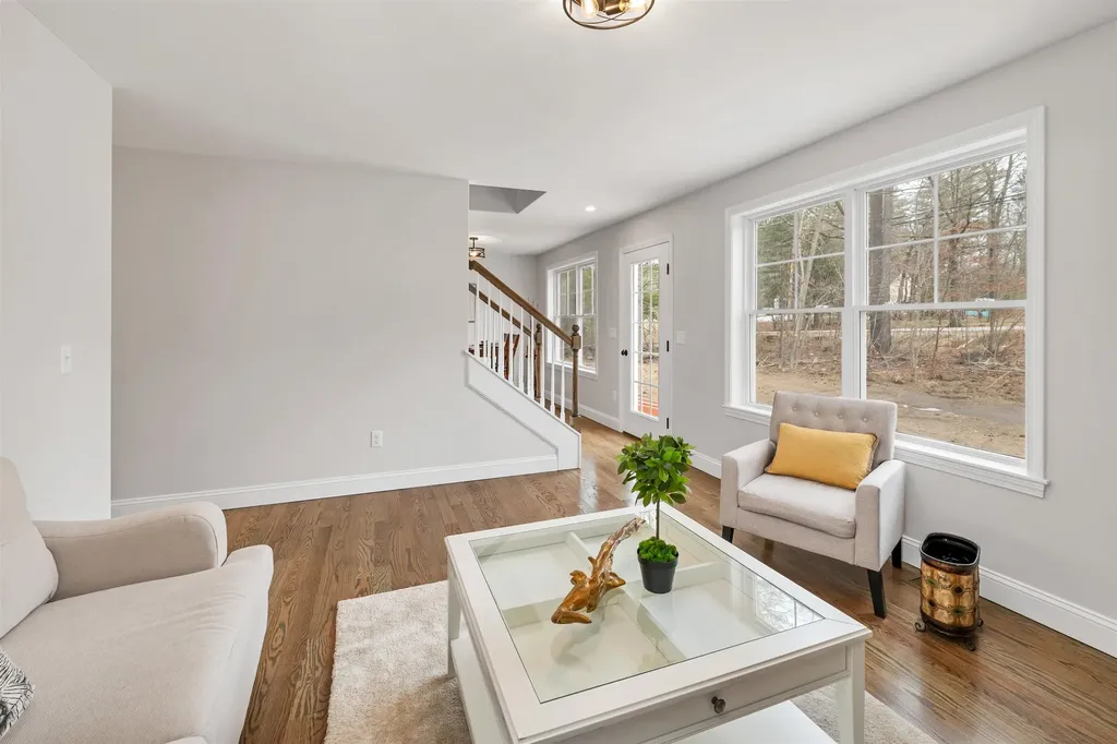 7-B Mustang Drive Litchfield NH 03052