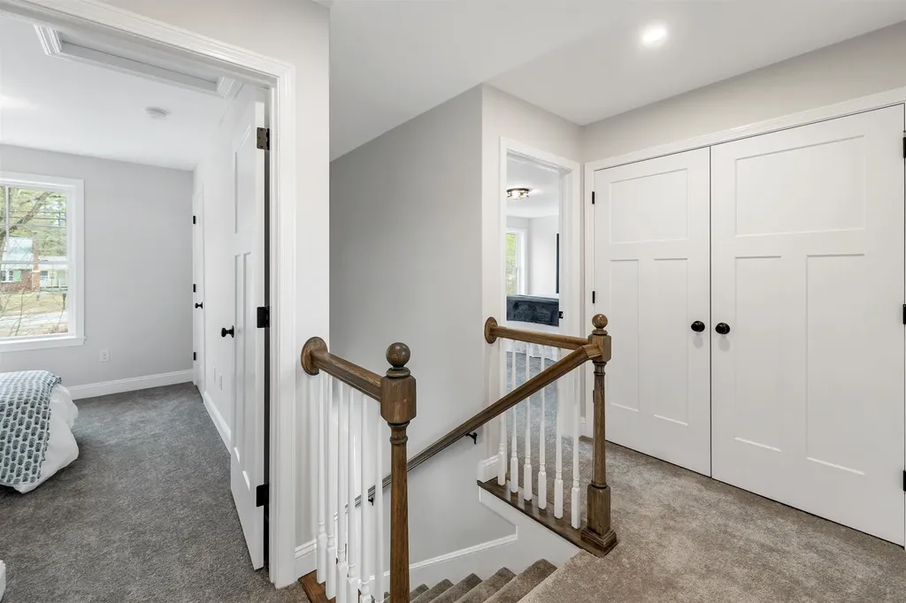 7-B Mustang Drive Litchfield NH 03052