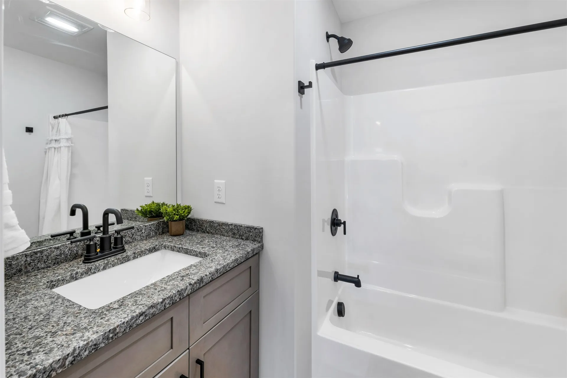 7-B Mustang Drive Litchfield NH 03052