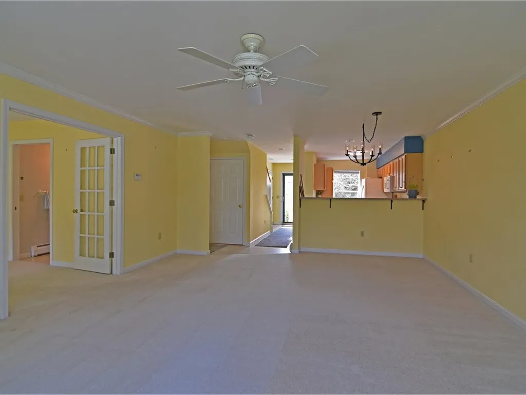 10 Stonington Circle South Burlington VT 05403