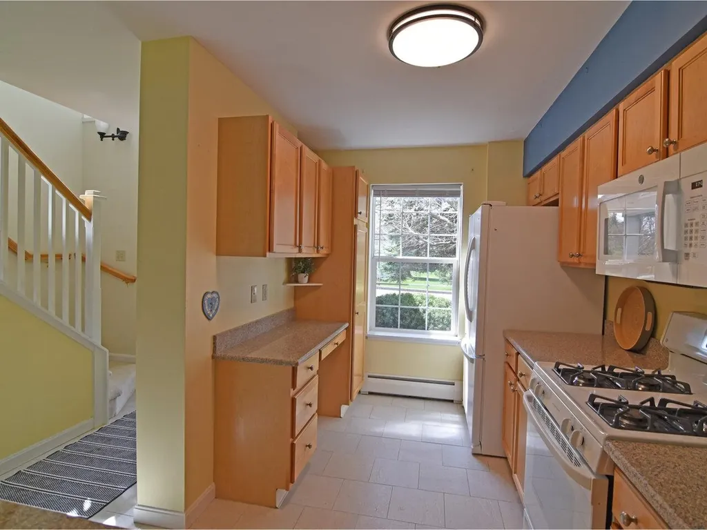 10 Stonington Circle South Burlington VT 05403