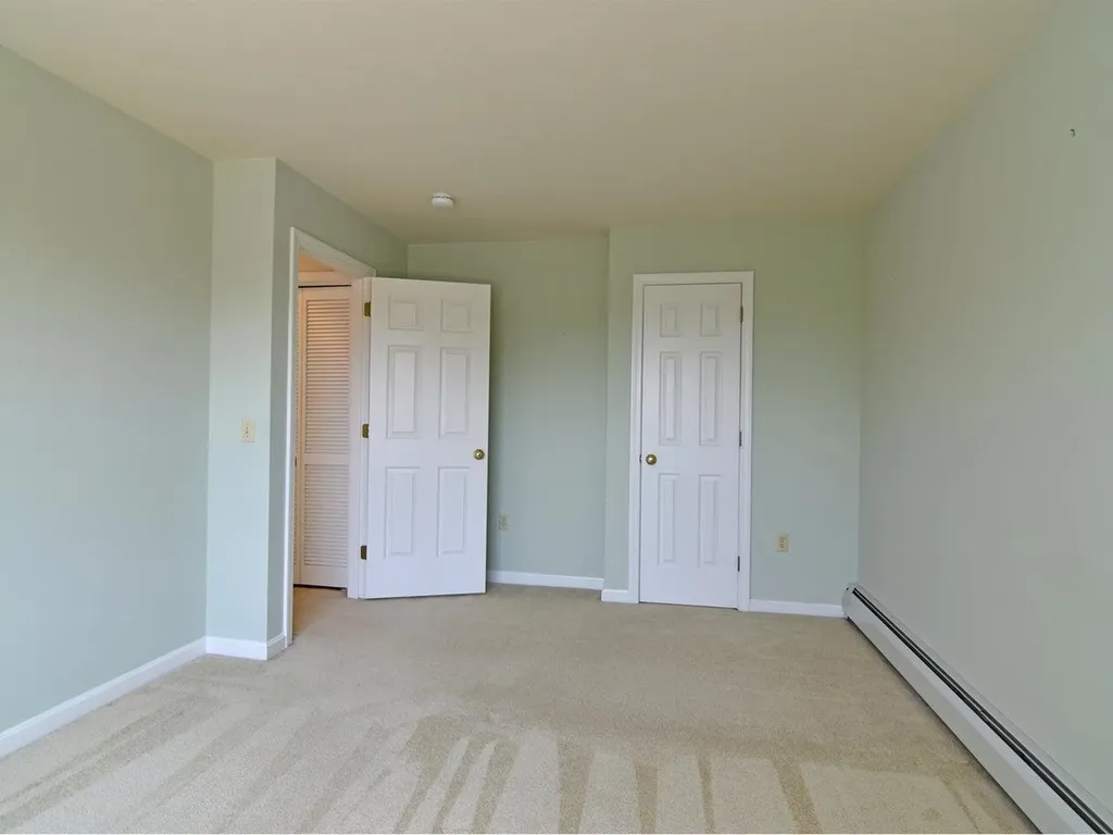 10 Stonington Circle South Burlington VT 05403