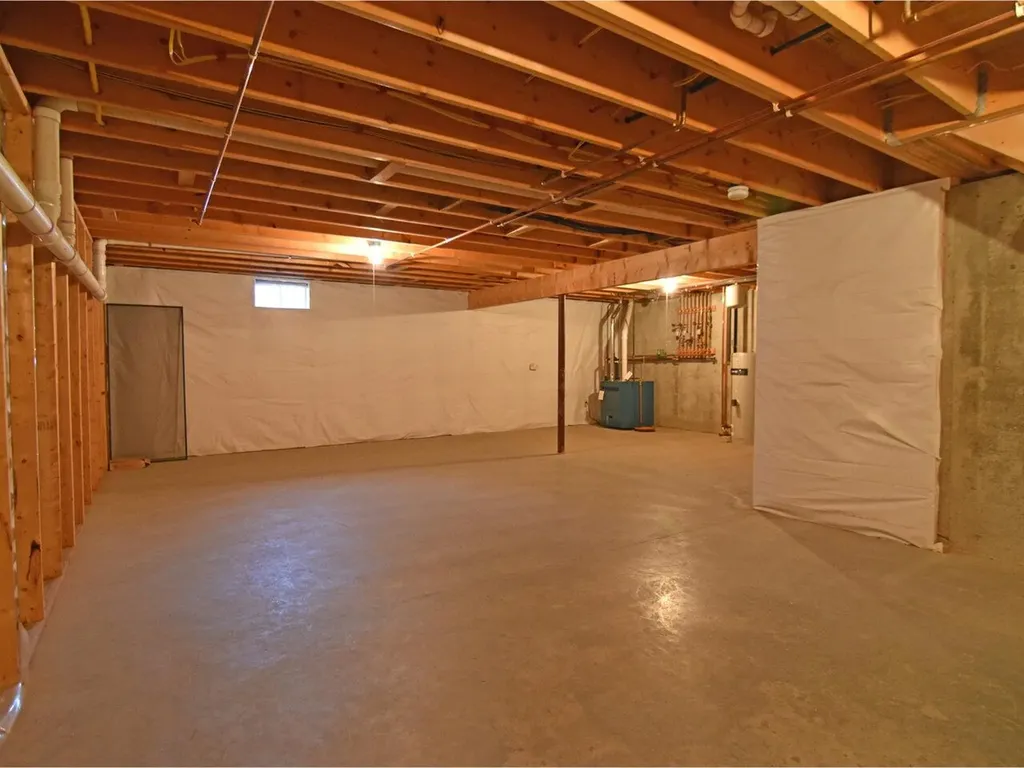 10 Stonington Circle South Burlington VT 05403