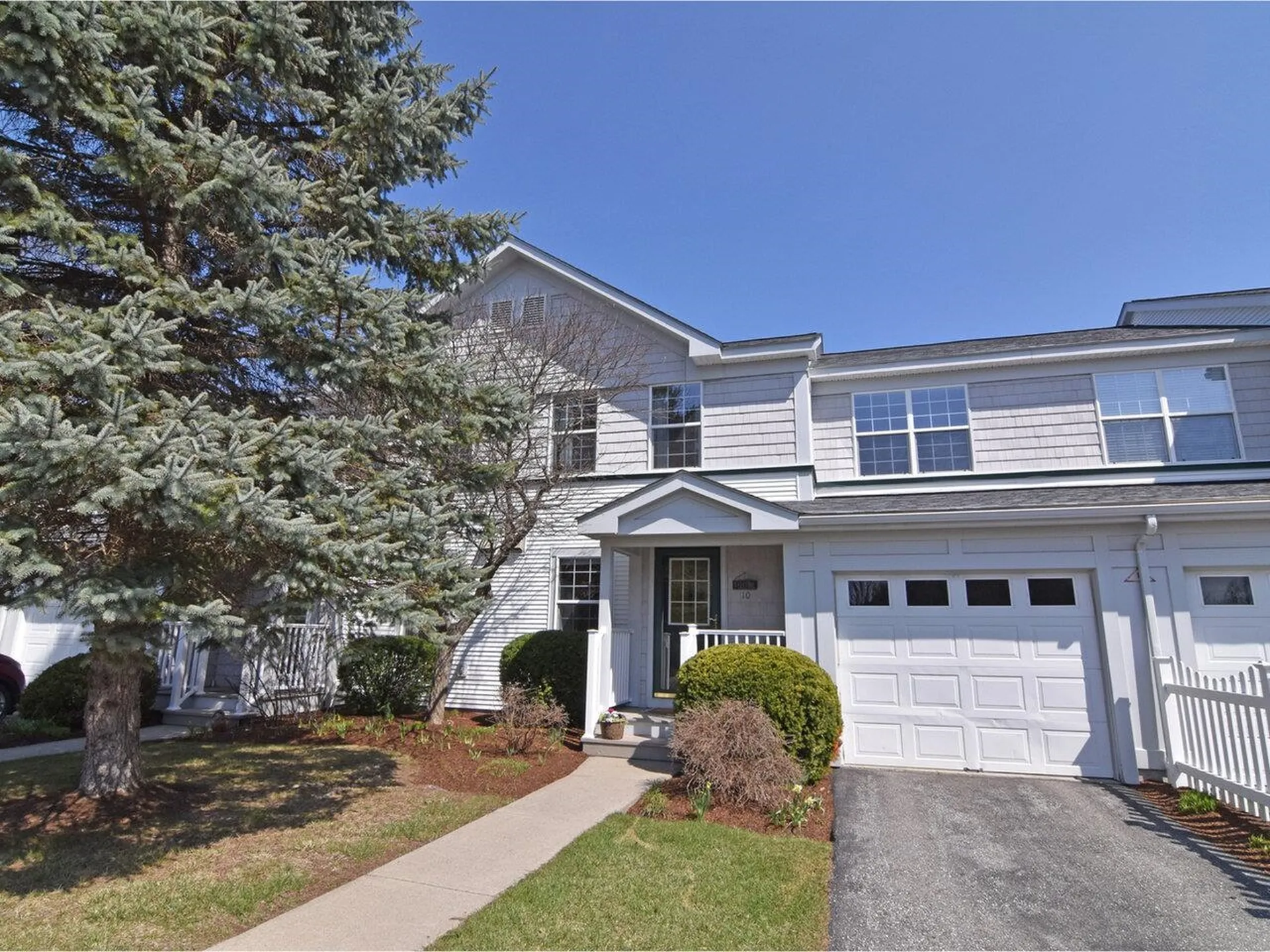 10 Stonington Circle South Burlington VT 05403